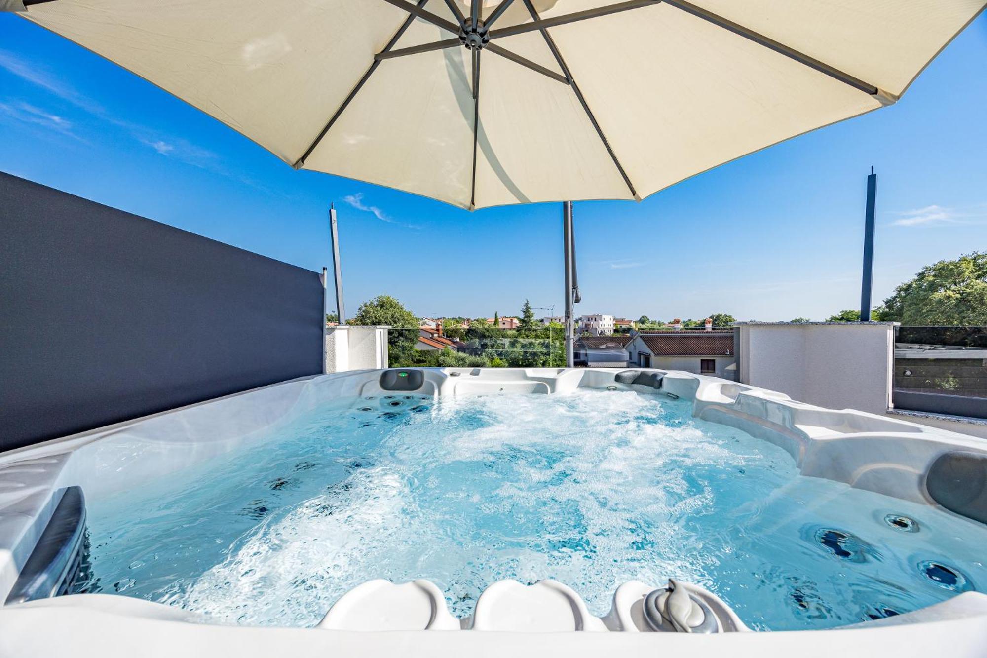 Apartment Sauna & Jacuzzi Rossa - Happy *